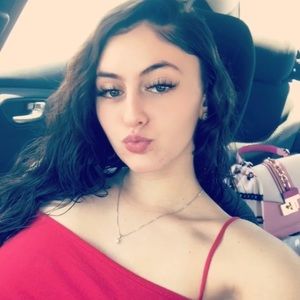 Meet your Posher, Jasmine